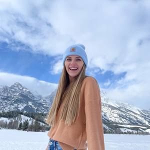 Meet your Posher, Jessica